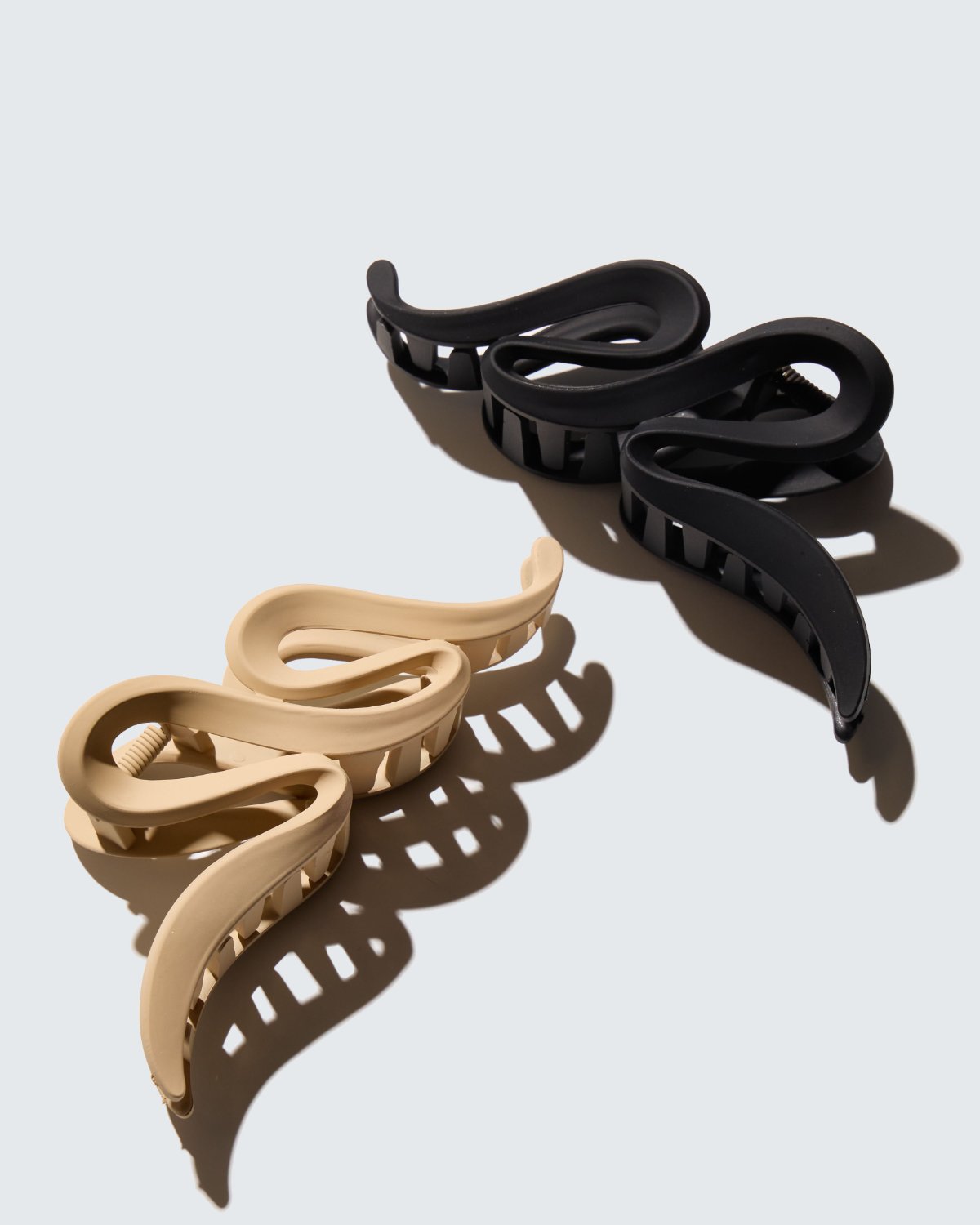 Large Claw Hair Clips, Wave, 2-Pack, Black/Beige